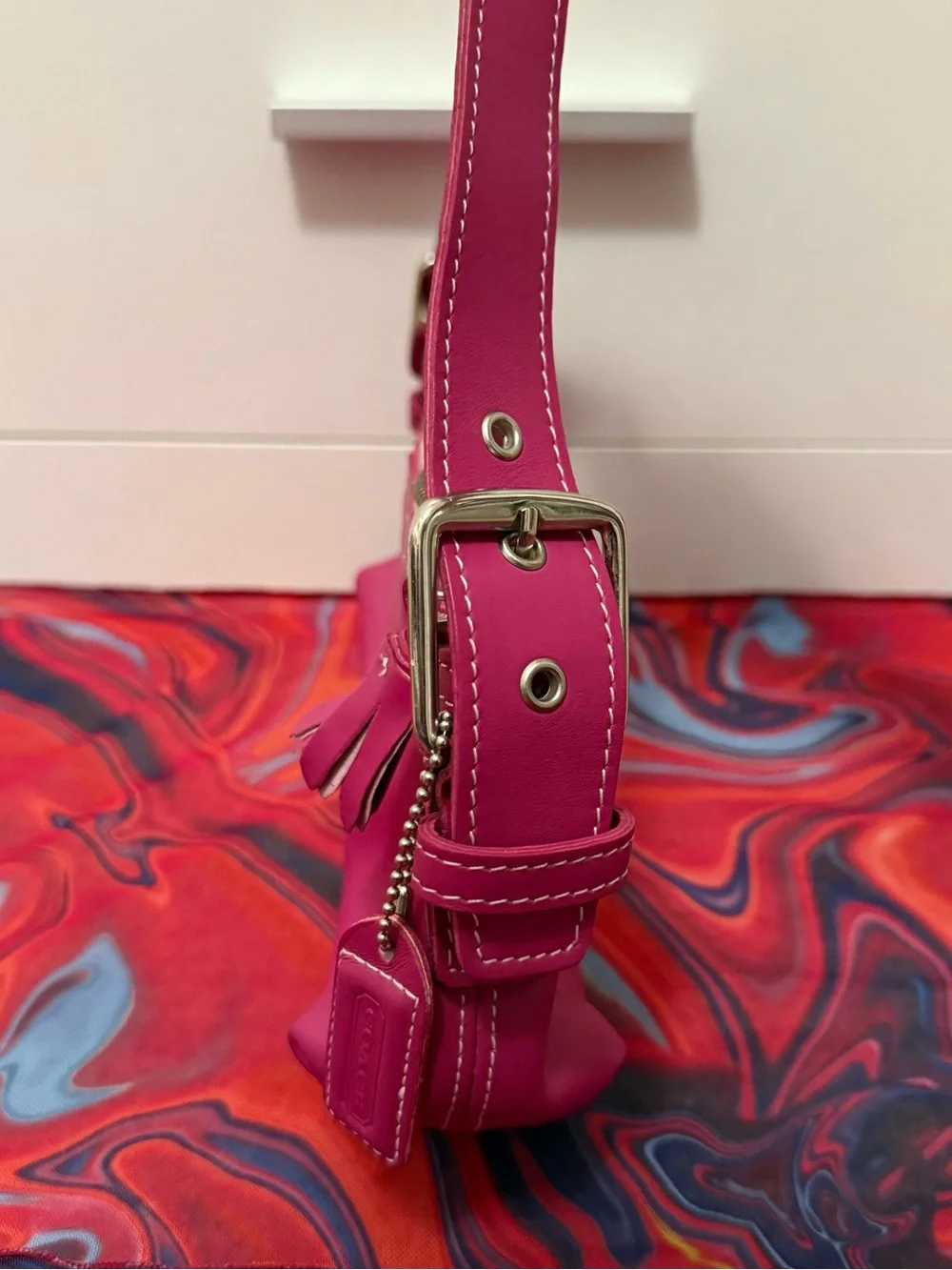 Vintage Y2K Coach Hamptons Soho Hot Pink Leather Demi Baguette Shoulder Bag 🩷